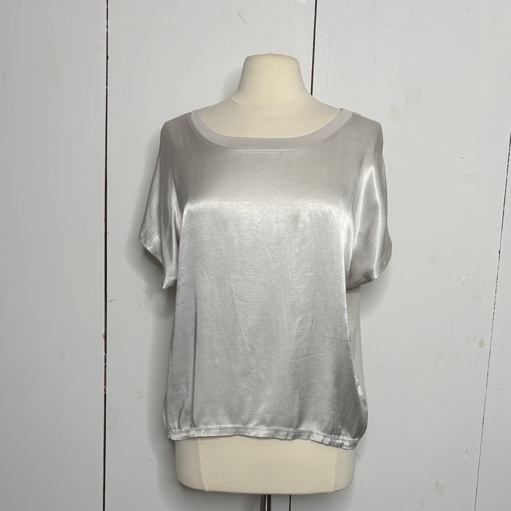 Tina Stephens cream satin finish short sleeve T-shirt size large